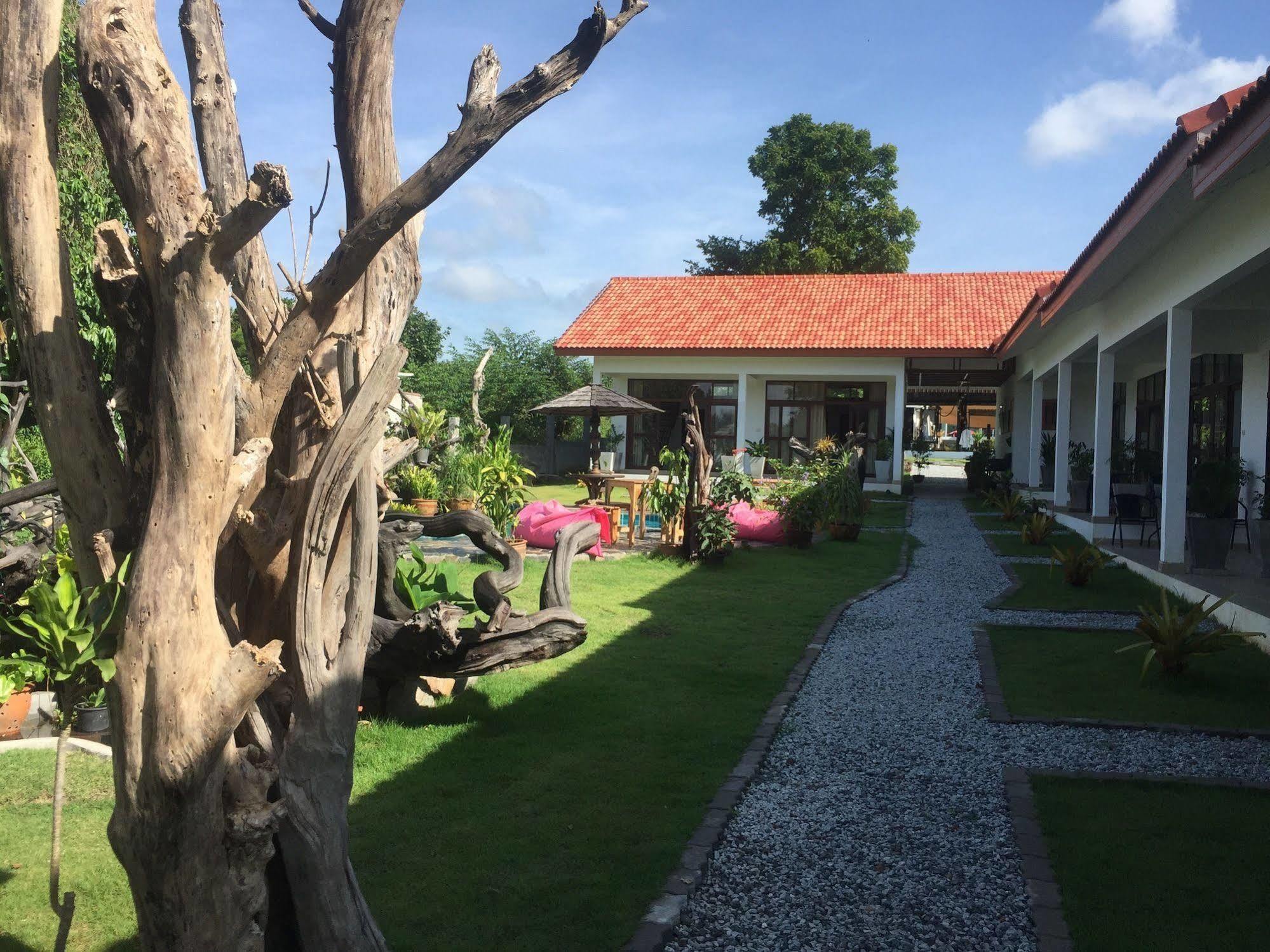 Tree Roots Retreat Otel Rayong Dış mekan fotoğraf
